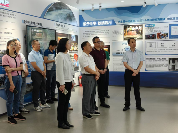 党组理论学习中心组成员和全局各部门负责人参观中山治水展览.jpg